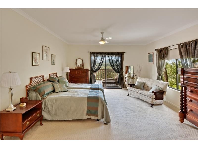 7 Knowles Place, Glass House Mountains QLD 4518