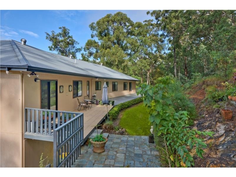7 Knowles Place, Glass House Mountains QLD 4518