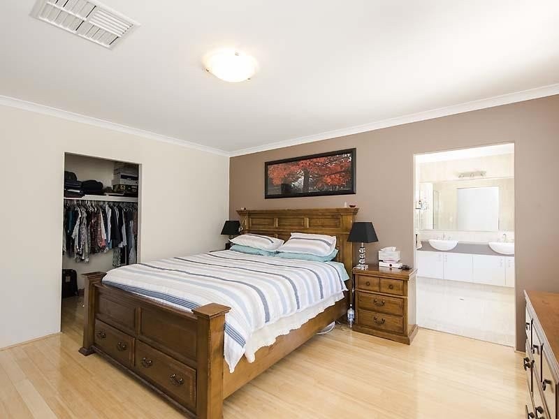 72 Rae Road, Safety Bay WA 6169