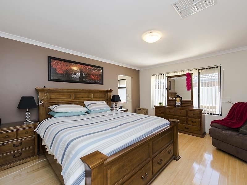 72 Rae Road, Safety Bay WA 6169