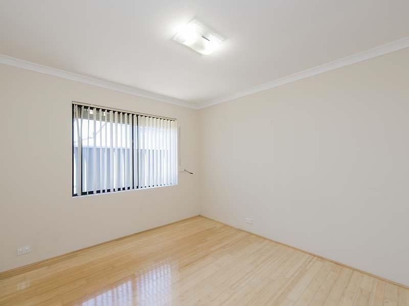 72 Rae Road, Safety Bay WA 6169