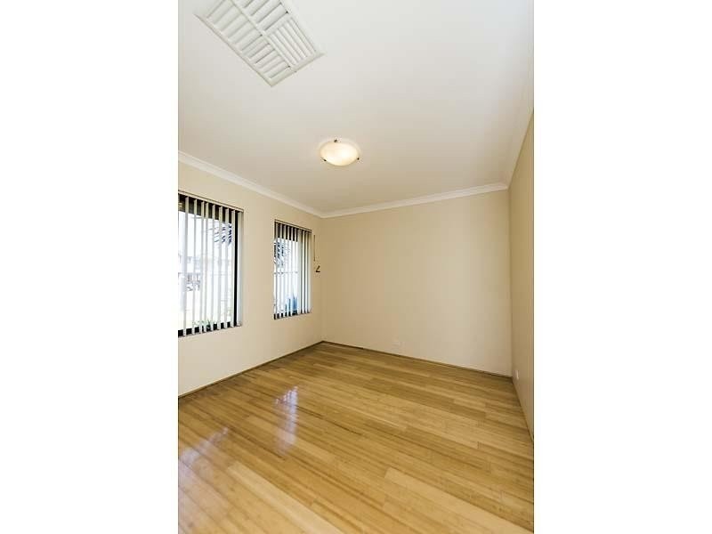 72 Rae Road, Safety Bay WA 6169