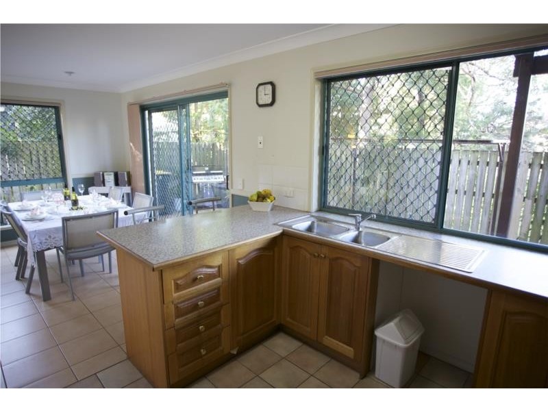 4/16 Irene Street, Redcliffe QLD 4020