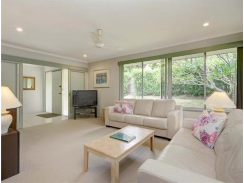 54  Marshall Lane, Kenmore QLD 4069