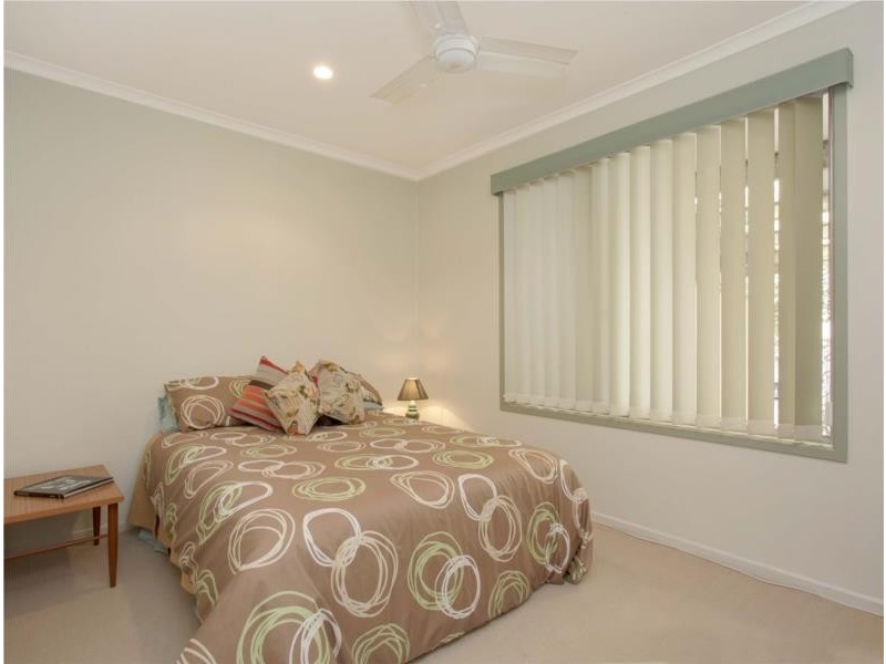 54  Marshall Lane, Kenmore QLD 4069