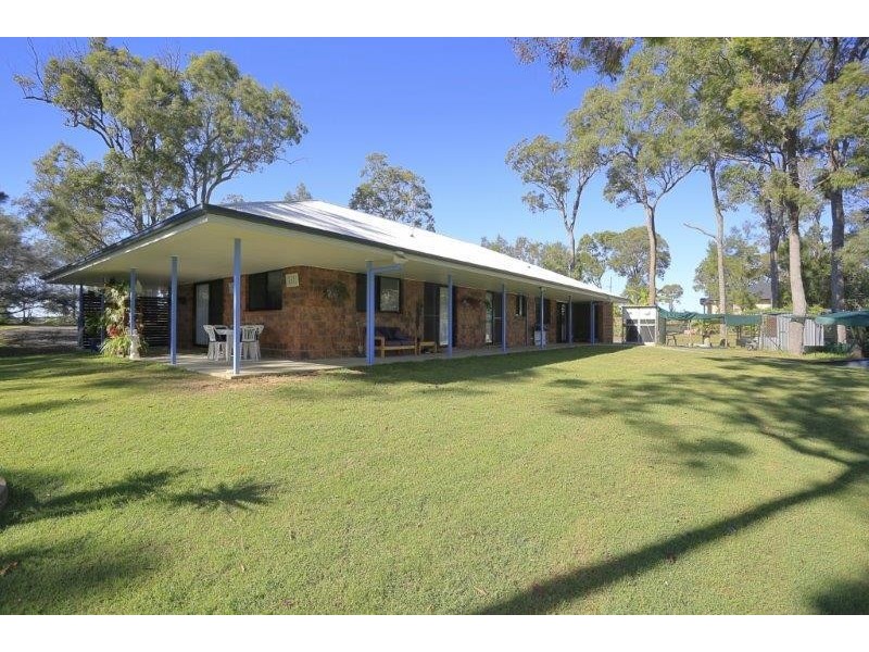 22 narooma drive, Branyan QLD 4670