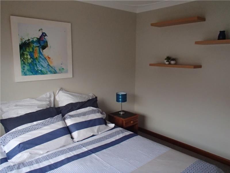 16 Churchill Drive, Swan View WA 6056