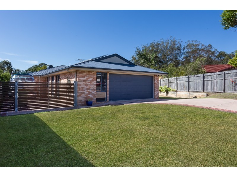 5 Couran Court, Redland Bay QLD 4165