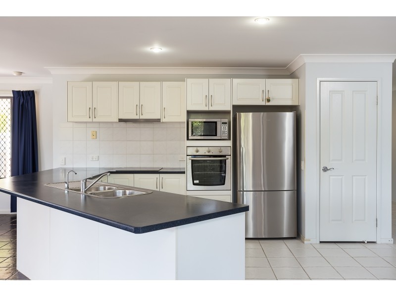 5 Couran Court, Redland Bay QLD 4165