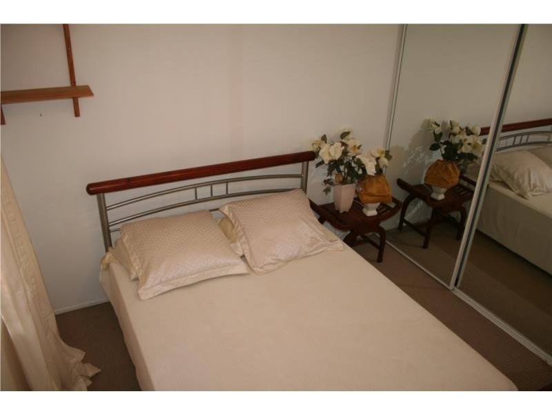 1/26 Navy Street, Holland Park West QLD 4121