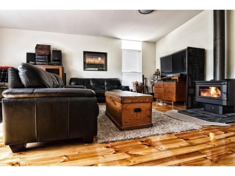 22 Toorak Road, Bright VIC 3741