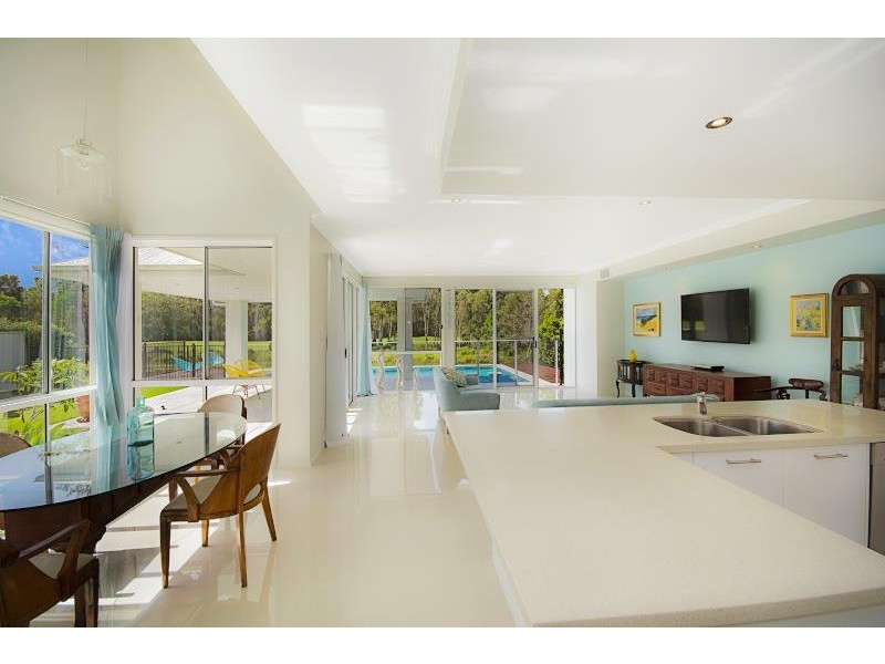 32 Campbellville Circuit, Pelican Waters QLD 4551