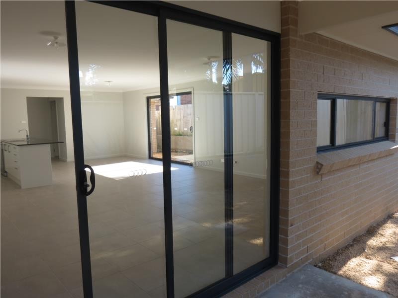 64 Lumby Drive, Bateau Bay NSW 2261