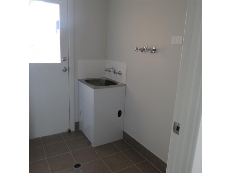 64 Lumby Drive, Bateau Bay NSW 2261