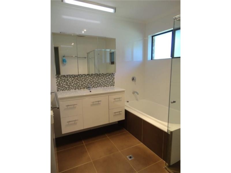 12 Bangalow Street, Highworth QLD 4560
