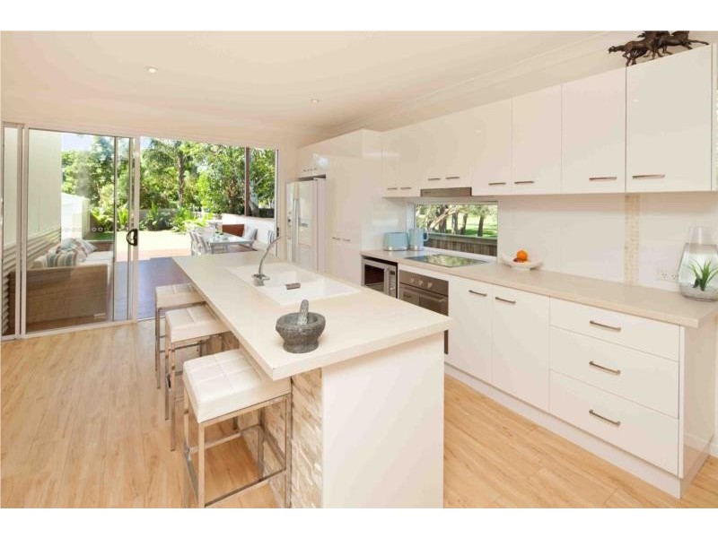 13 Harris Street, Labrador QLD 4215