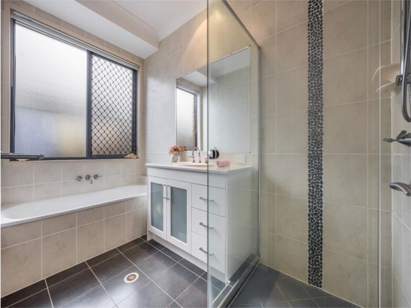 20 Honeygem Place, Birkdale QLD 4159