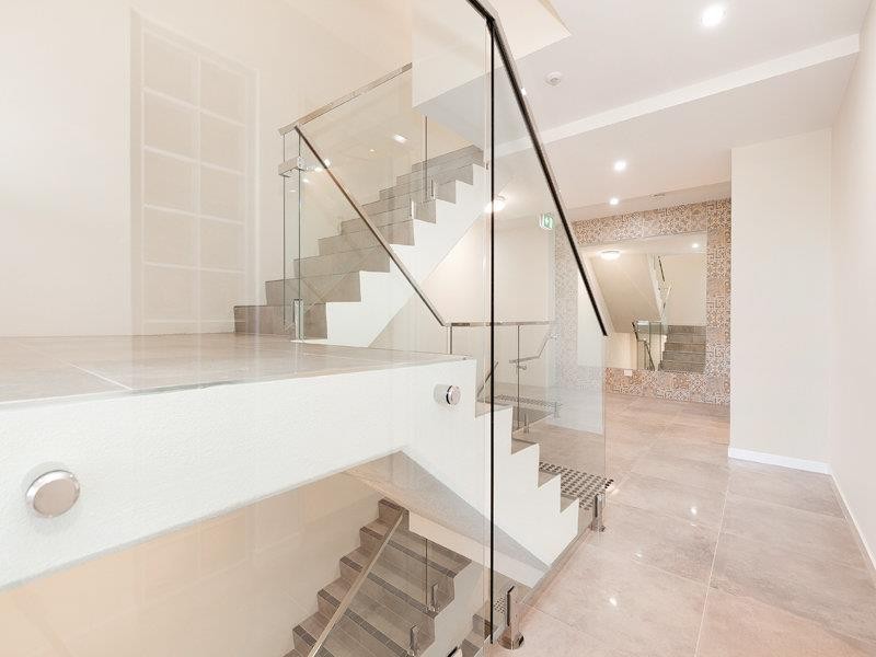 2 Little Bennett Street, Norman Park QLD 4170