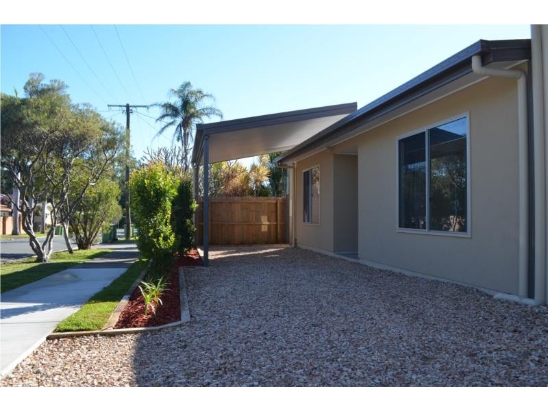 2/1 Jippi Avenue, Southport QLD 4215