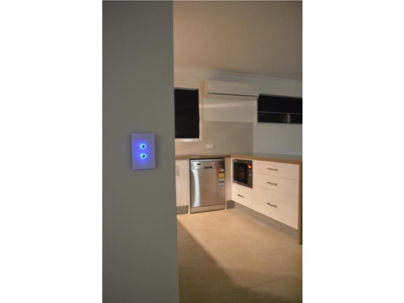 2/1 Jippi Avenue, Southport QLD 4215