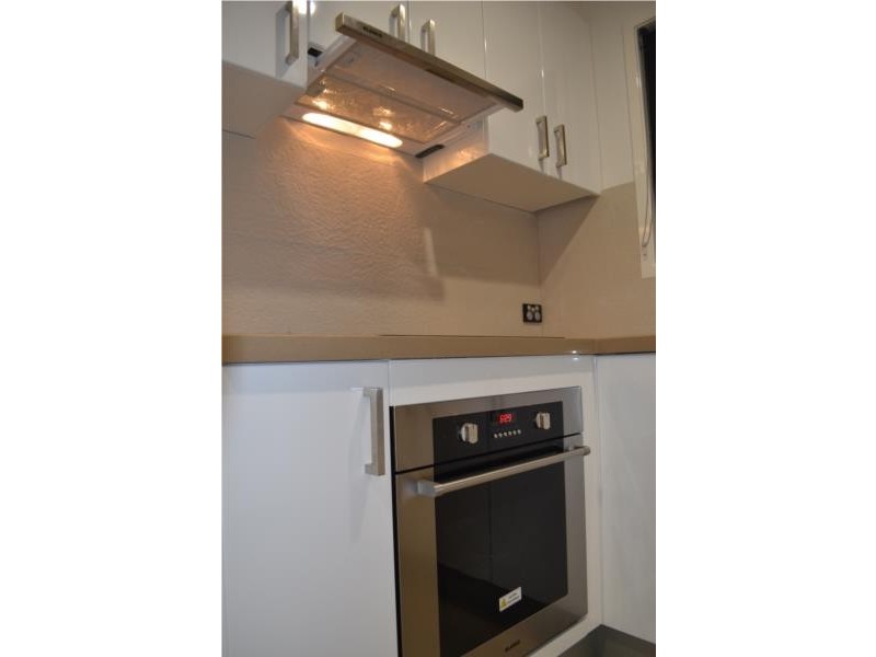 2/1 Jippi Avenue, Southport QLD 4215