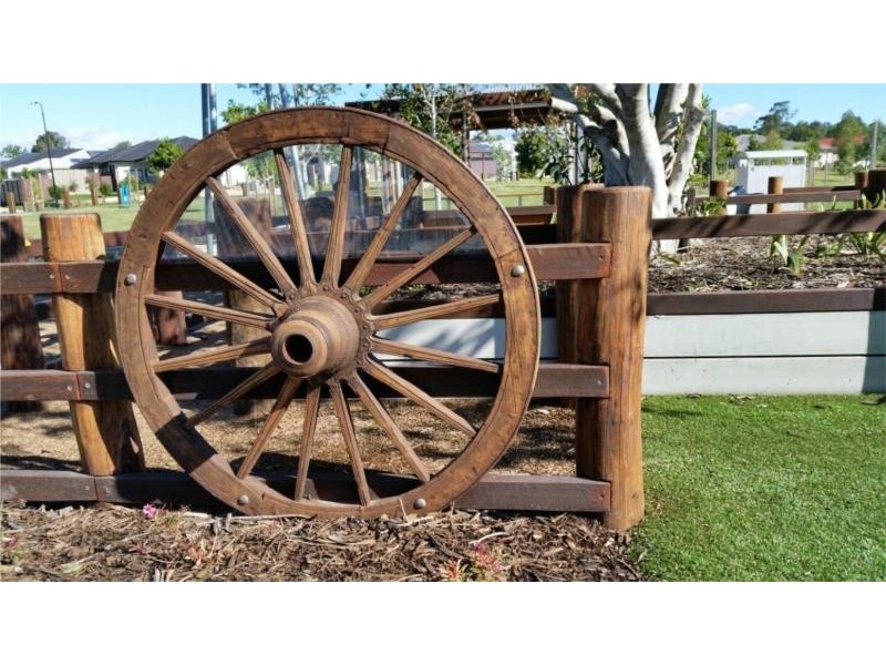 2 Bluestone Drive, Logan Reserve QLD 4133