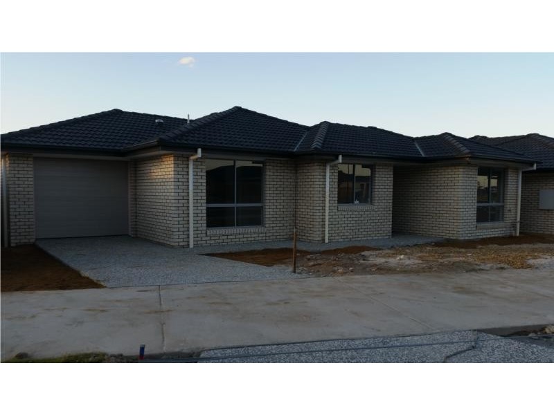 2 Bluestone Drive, Logan Reserve QLD 4133