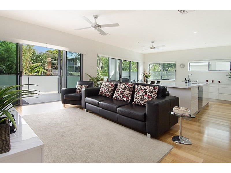 2/33 Eliza Lane, Wavell Heights QLD 4012