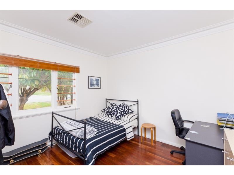 9 Toowong Street, Bayswater WA 6053