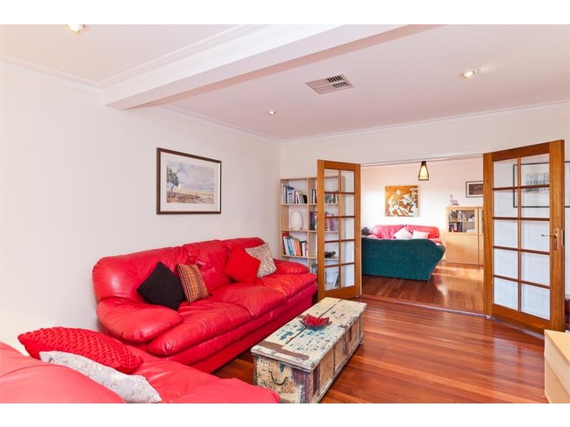 9 Toowong Street, Bayswater WA 6053