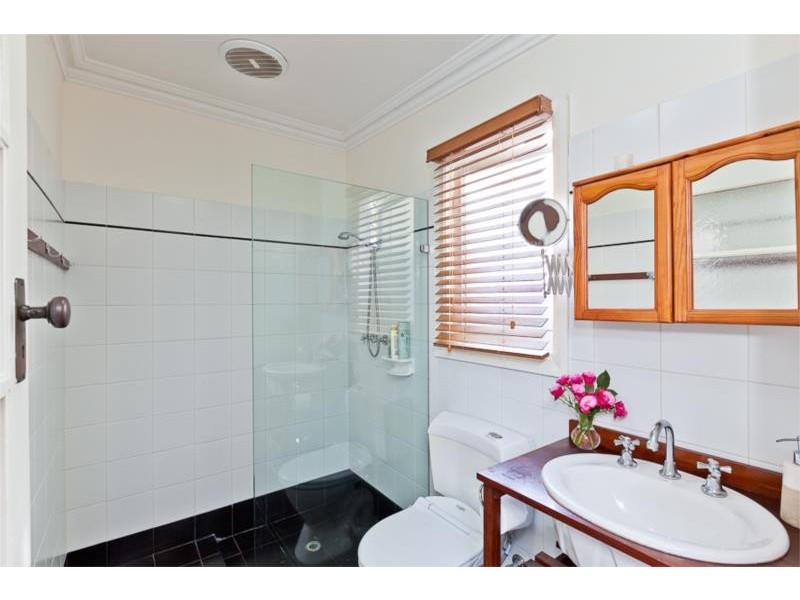 9 Toowong Street, Bayswater WA 6053