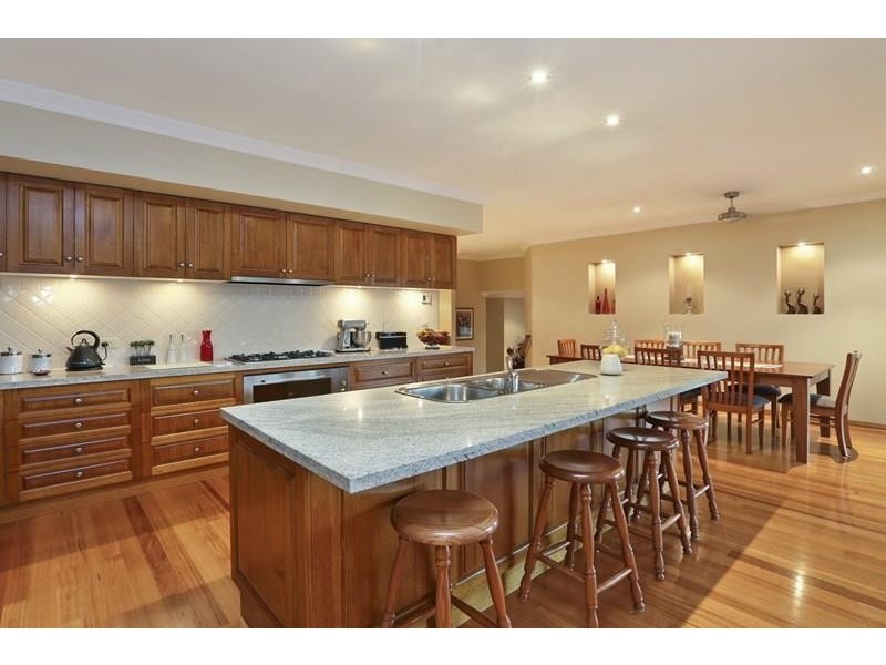 9-10 Ande Court, Highton VIC 3216