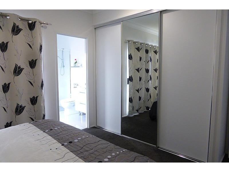 142/2 Grand Parade, Parrearra QLD 4575