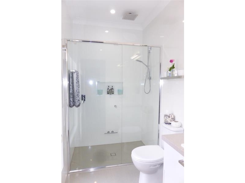 142/2 Grand Parade, Parrearra QLD 4575