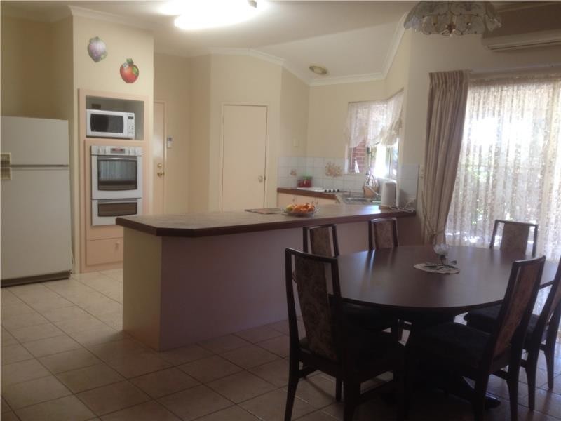 10 Paterson Road, Kelmscott WA 6111