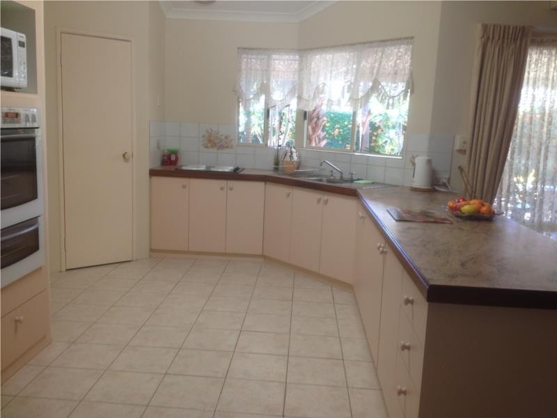 10 Paterson Road, Kelmscott WA 6111