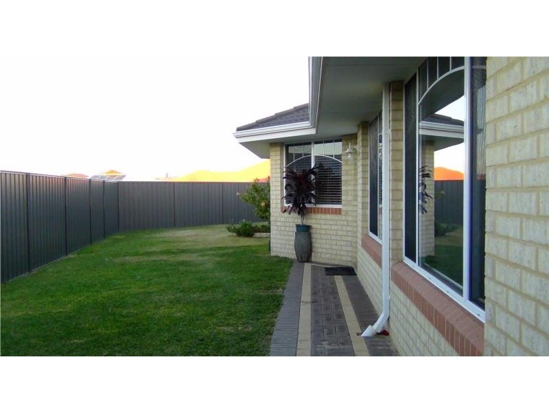 63 Seagrove Boulevard, Merriwa WA 6030