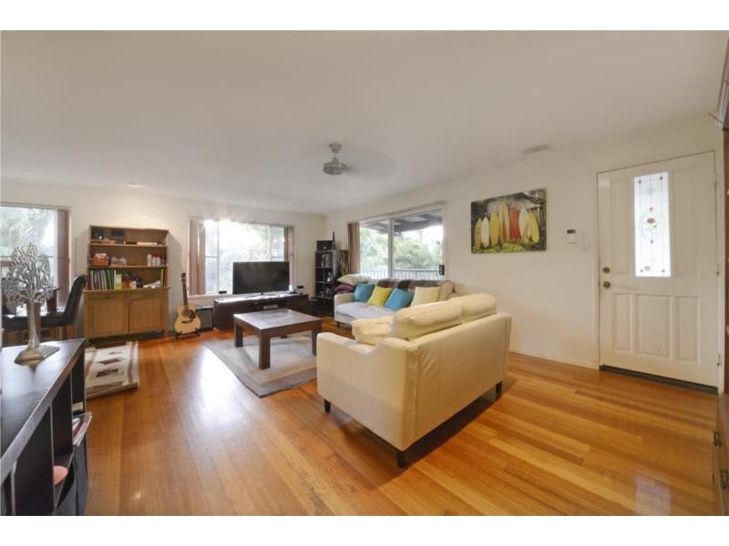 2 Hamilton Avenue, Cannonvale QLD 4802