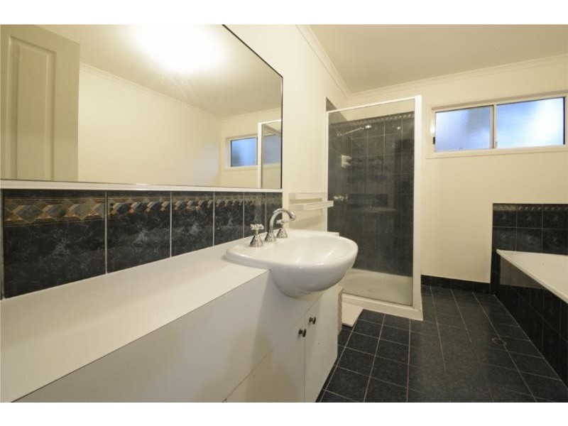 2 Hamilton Avenue, Cannonvale QLD 4802