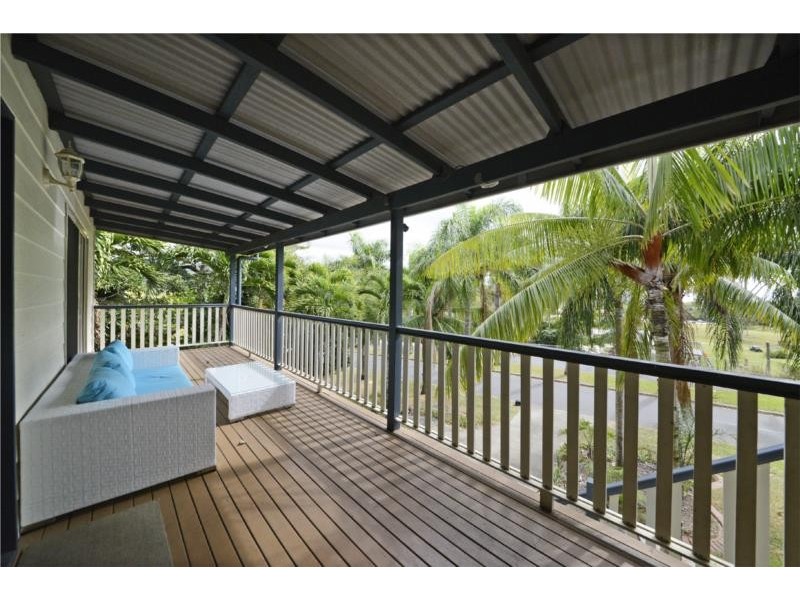 2 Hamilton Avenue, Cannonvale QLD 4802