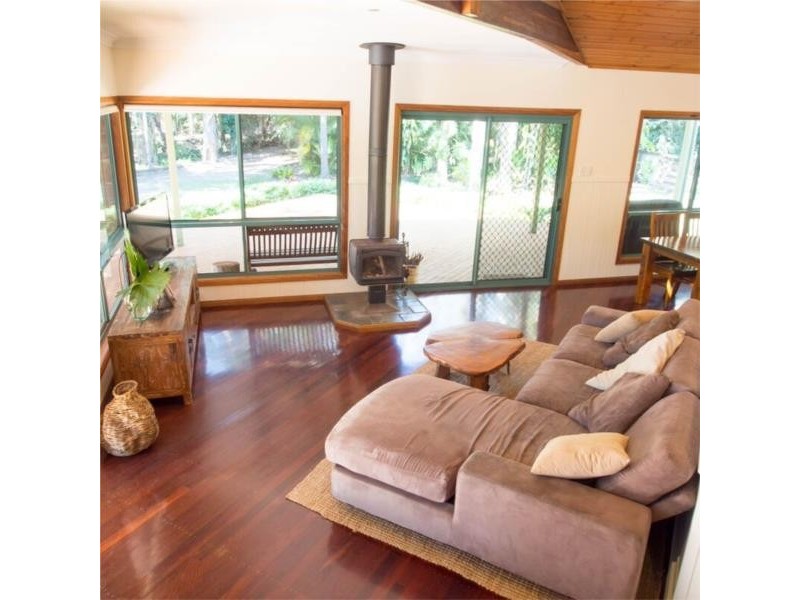 20-22 Palm Way, Dundowran Beach QLD 4655