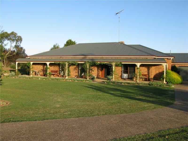 211 Rivulet Road, Bathurst NSW 2795