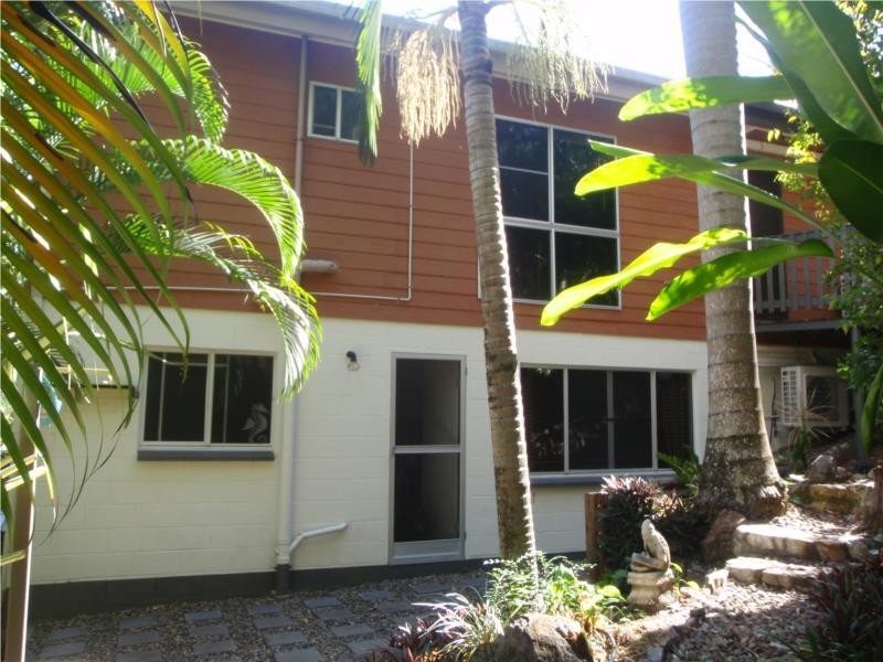 8 Adina Street, Cannonvale QLD 4802