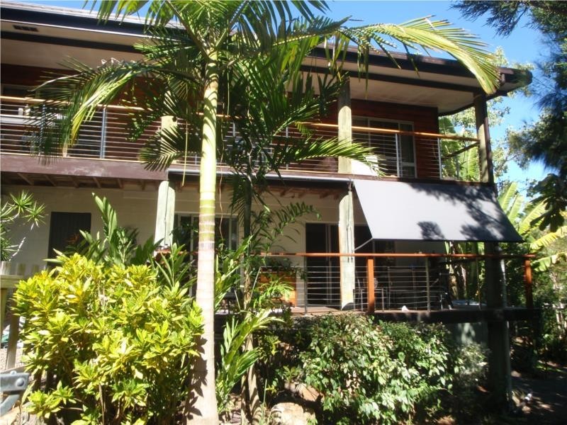 8 Adina Street, Cannonvale QLD 4802