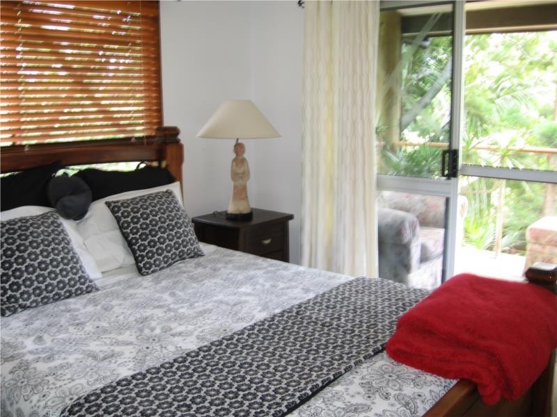 8 Adina Street, Cannonvale QLD 4802