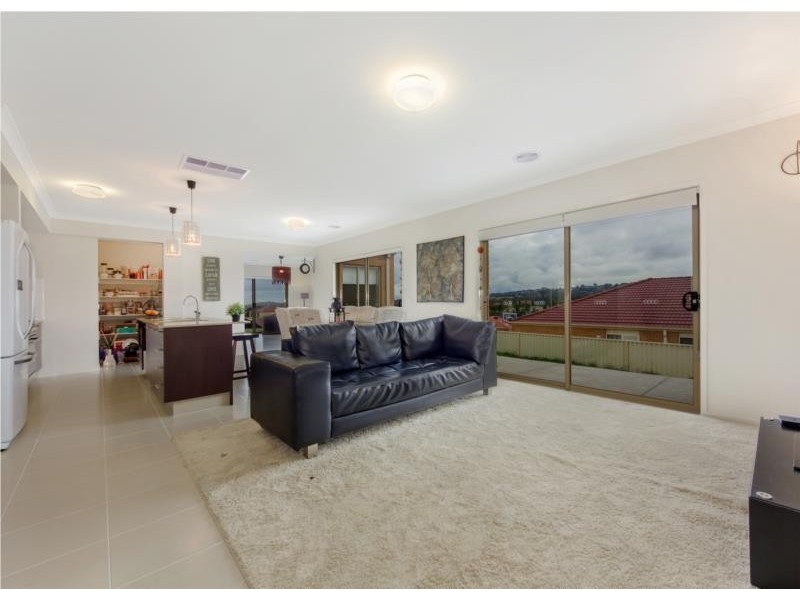 105 Valley Drive, Hidden Valley VIC 3756