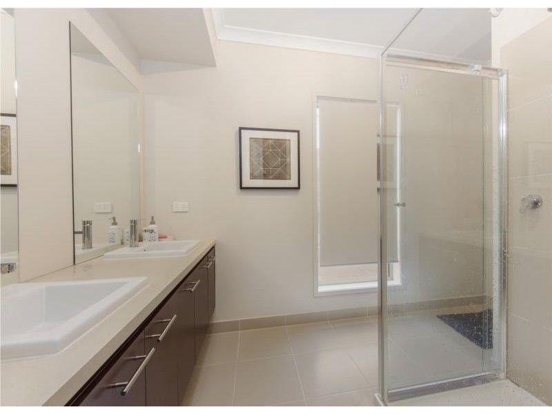 105 Valley Drive, Hidden Valley VIC 3756