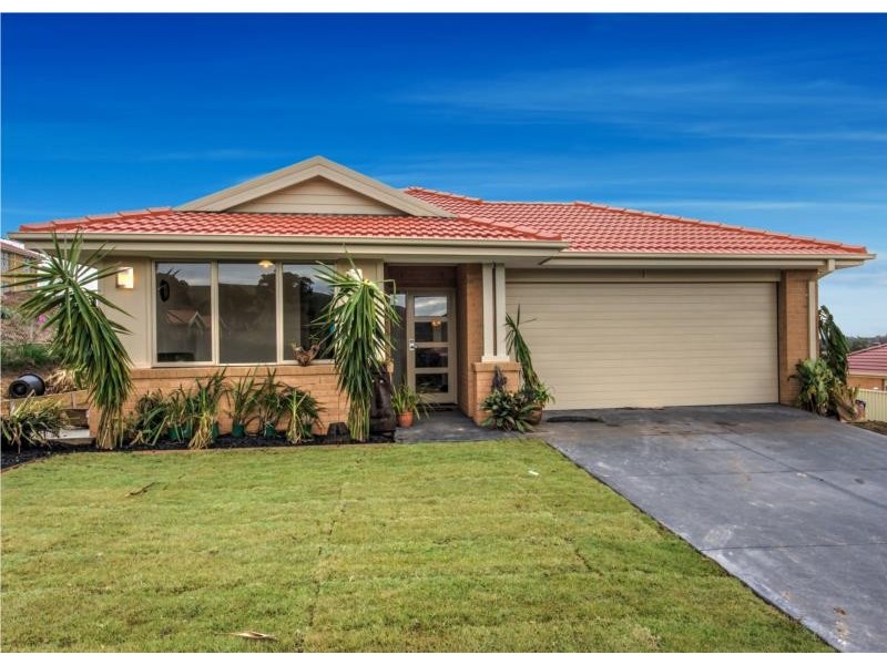 105 Valley Drive, Hidden Valley VIC 3756