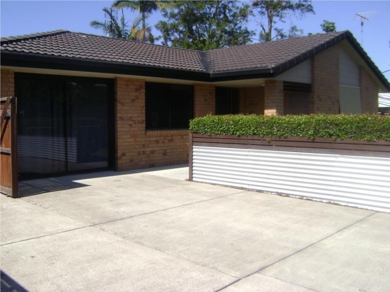 6 Kallay Street, Pacific Paradise QLD 4564