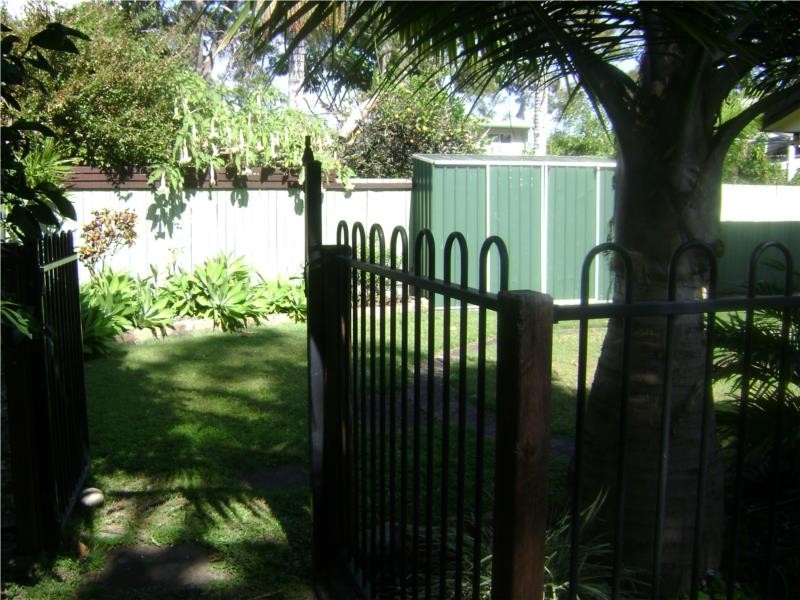 6 Kallay Street, Pacific Paradise QLD 4564